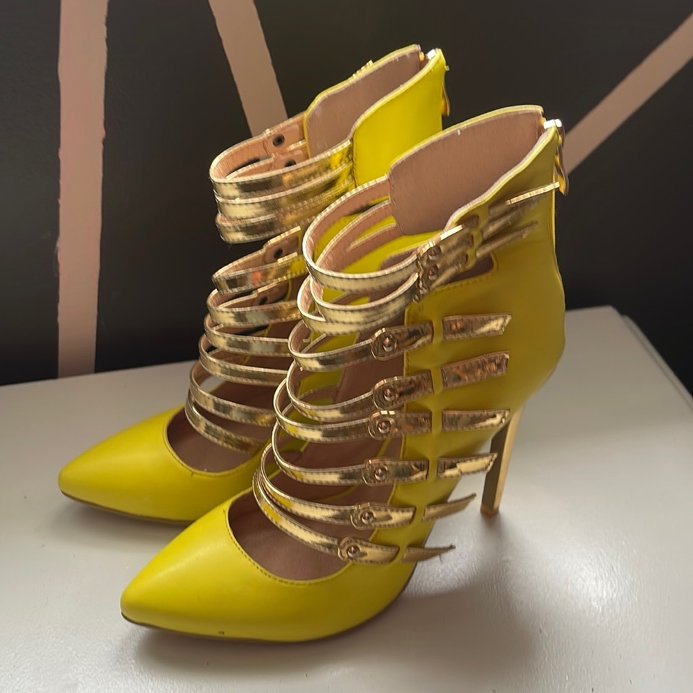 Cute bright yellow heels